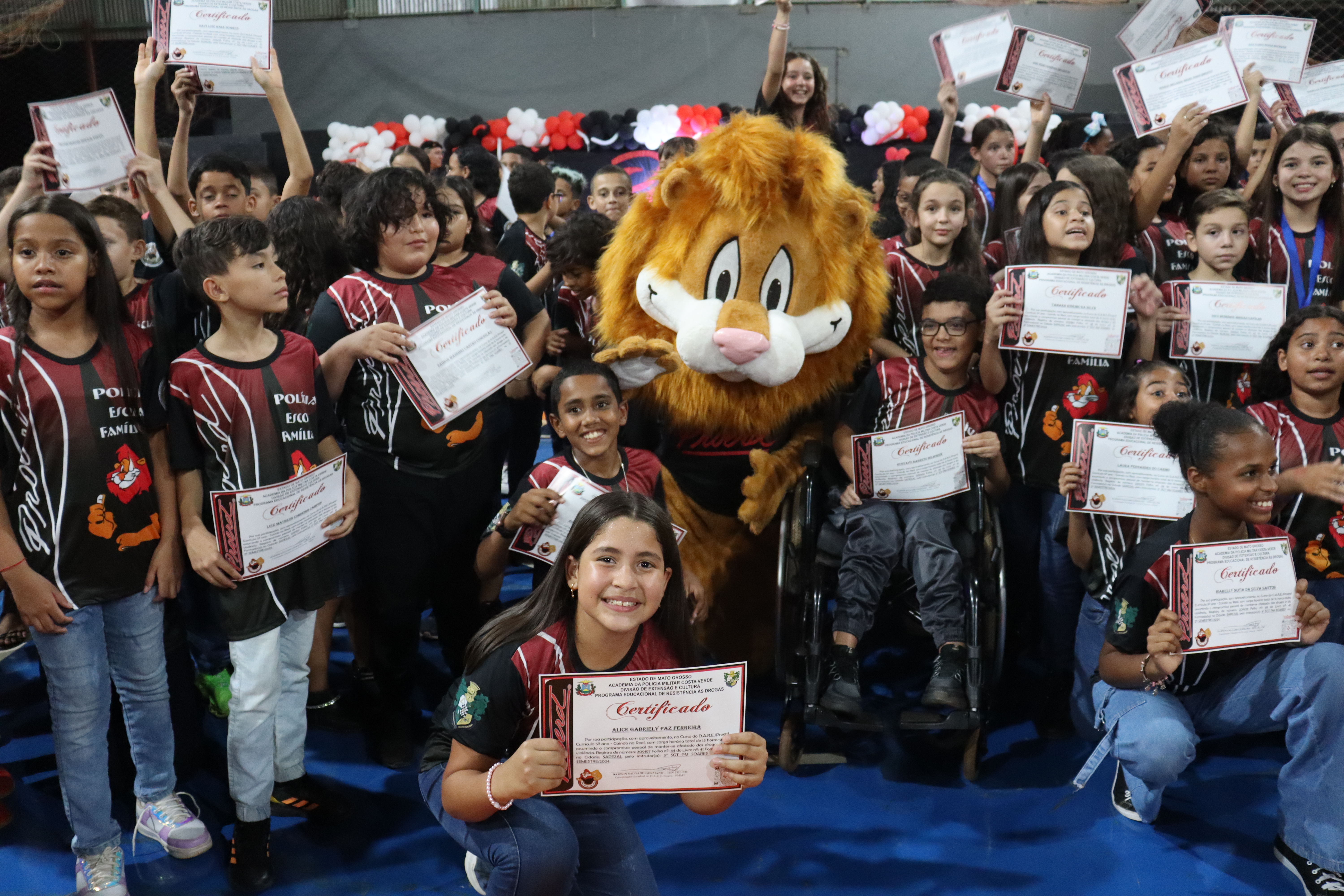 Representantes da Câmara celebram formatura do PROERD com compromisso com a Segurança e Educação das crianças